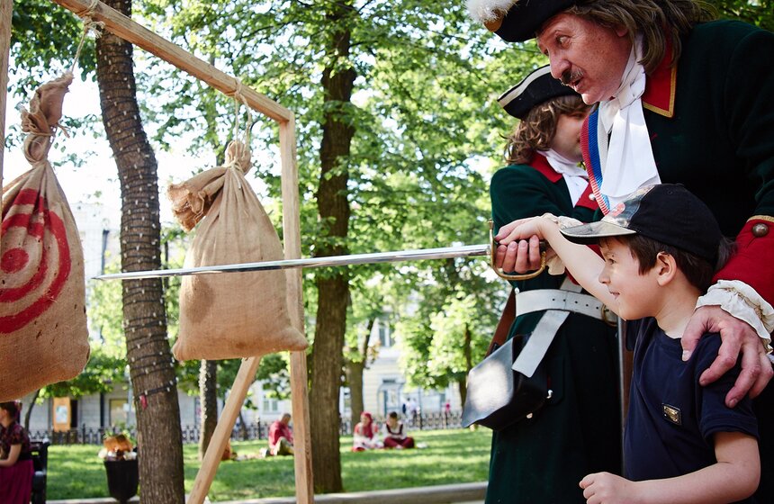 Тверской бульвар на один день стал "Улицей Истории" 12 фото