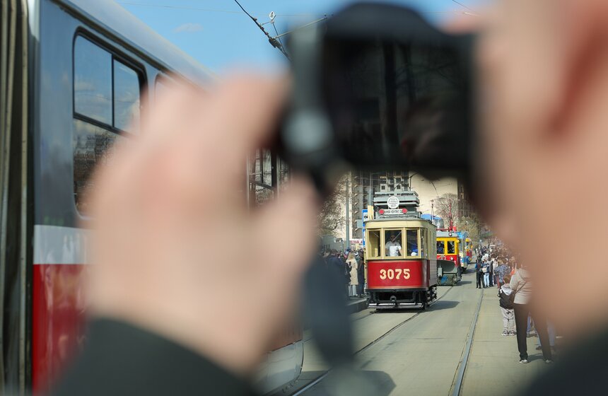 В Москве прошел парад в честь 127-летия столичного трамвая 25 фото