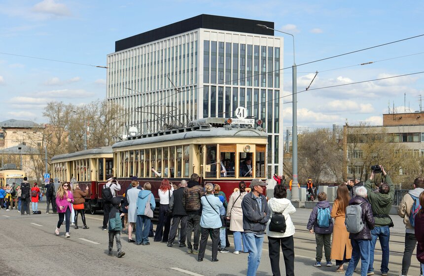 В Москве прошел парад в честь 127-летия столичного трамвая 19 фото