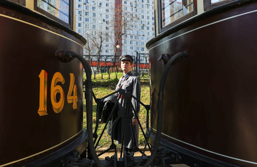 В Москве прошел парад в честь 127-летия столичного трамвая 5 фото