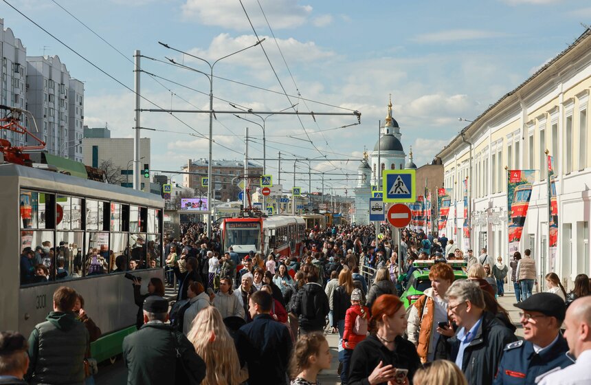 В Москве прошел парад в честь 127-летия столичного трамвая 39 фото