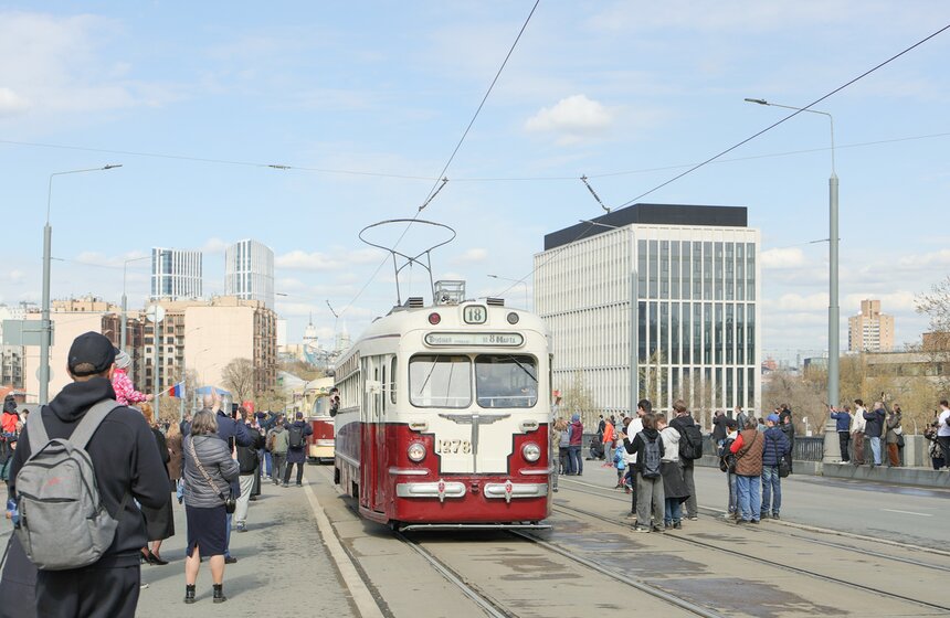 В Москве прошел парад в честь 127-летия столичного трамвая 20 фото