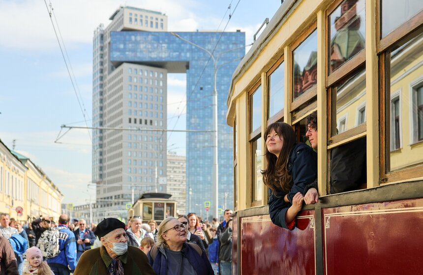 В Москве прошел парад в честь 127-летия столичного трамвая 29 фото