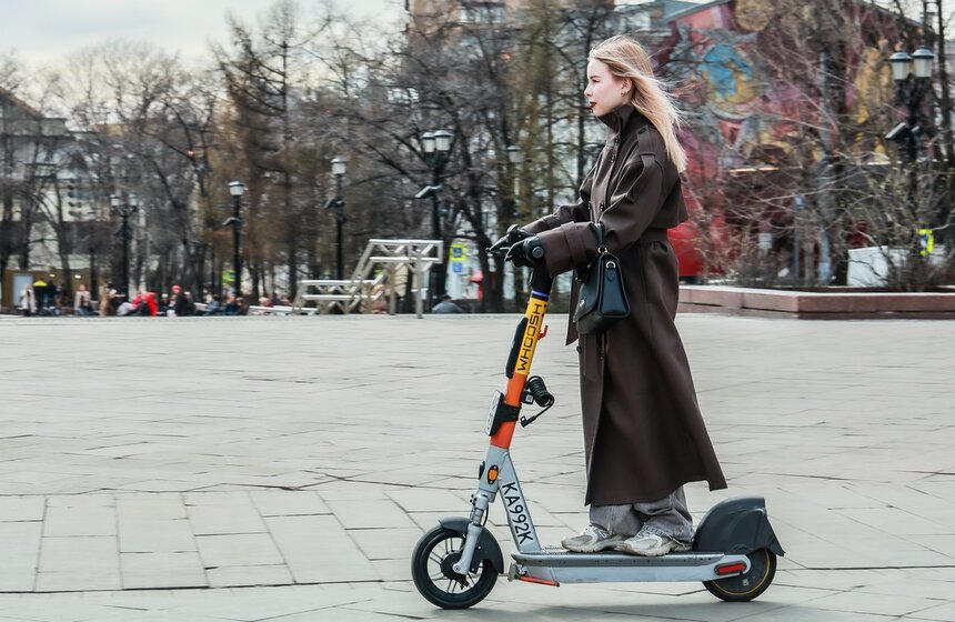 Сезон аренды велосипедов и самокатов начался в Москве 8 фото