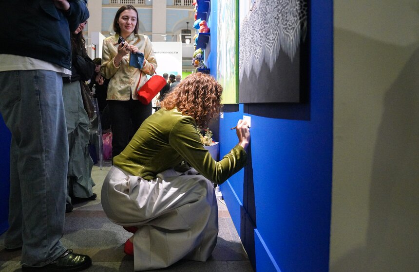 В Москве открылась 7-я ярмарка современного искусства "Арт Россия" 31 фото