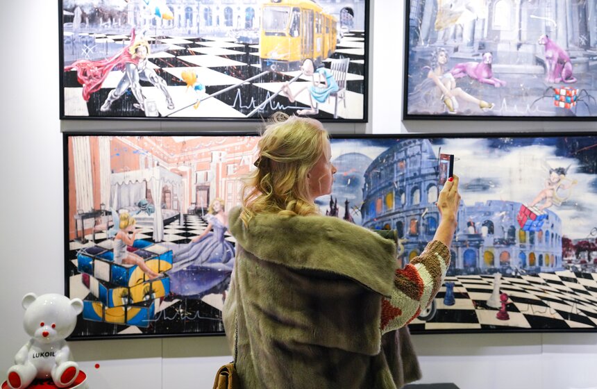 В Москве открылась 7-я ярмарка современного искусства "Арт Россия" 16 фото