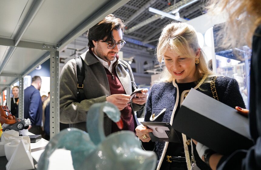 В Москве открылась 7-я ярмарка современного искусства "Арт Россия" 30 фото