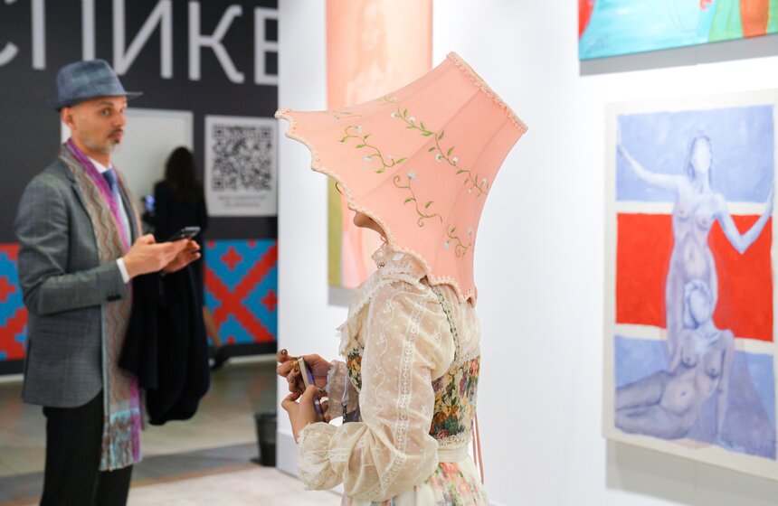 В Москве открылась 7-я ярмарка современного искусства "Арт Россия" 41 фото