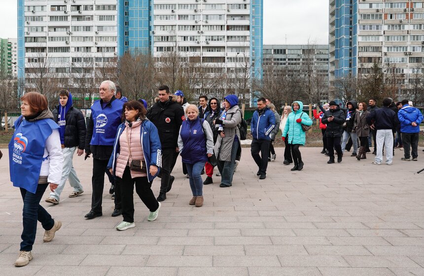 В Москве прошел флешмоб в честь 65-летия полета Гагарина в космос 1 фото