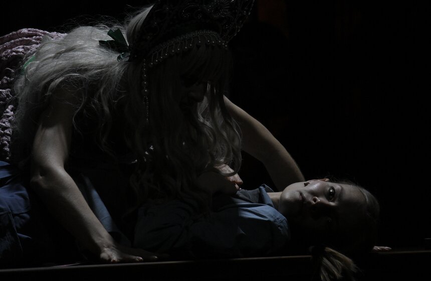 Предпремьерный показ спектакля "Три сестры" прошел в Театре на Таганке 29 фото