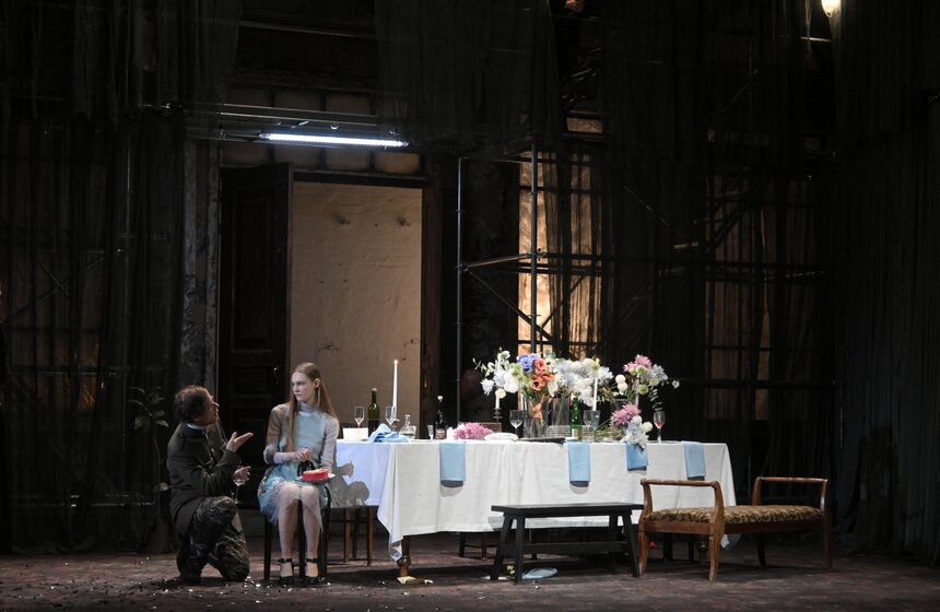 Предпремьерный показ спектакля "Три сестры" прошел в Театре на Таганке 11 фото