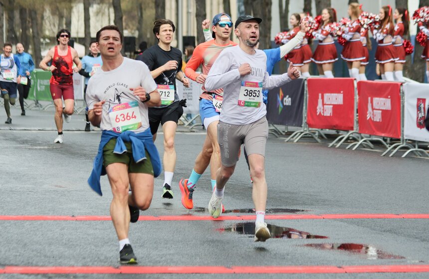 Забег "Апрель" состоялся в "Лужниках" 12 фото