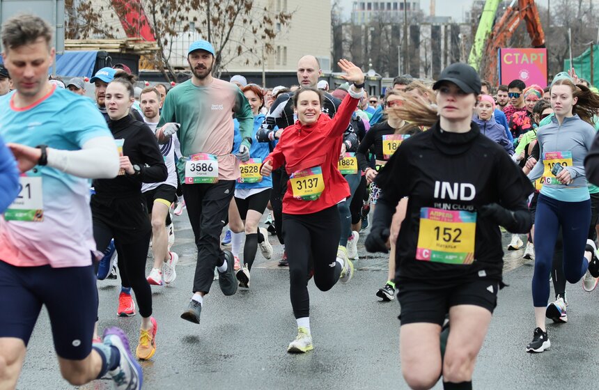 Забег "Апрель" состоялся в "Лужниках" 10 фото
