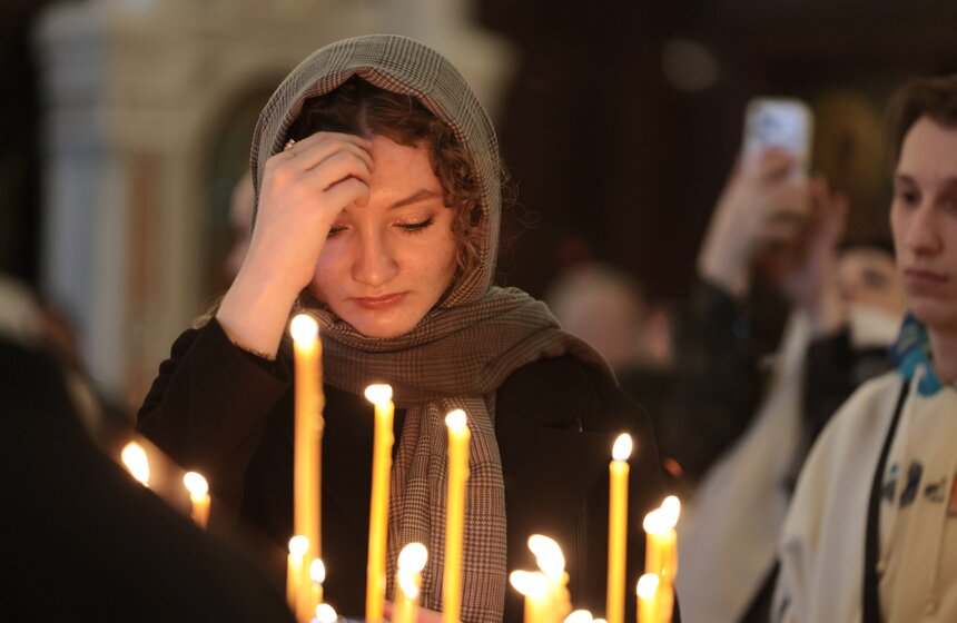 Всенощное бдение состоялось в кафедральном соборном храме Христа Спасителя 15 фото