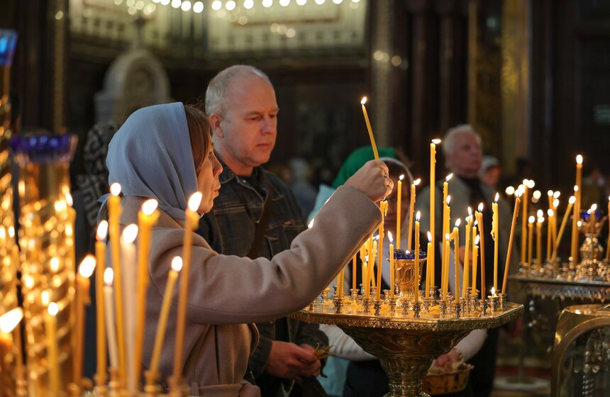 Всенощное бдение состоялось в кафедральном соборном храме Христа Спасителя 4 фото