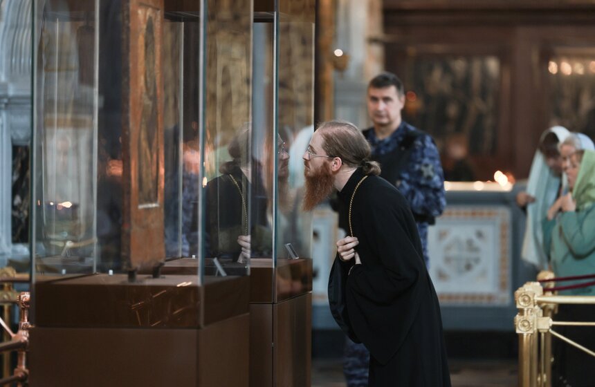 Всенощное бдение состоялось в кафедральном соборном храме Христа Спасителя 9 фото