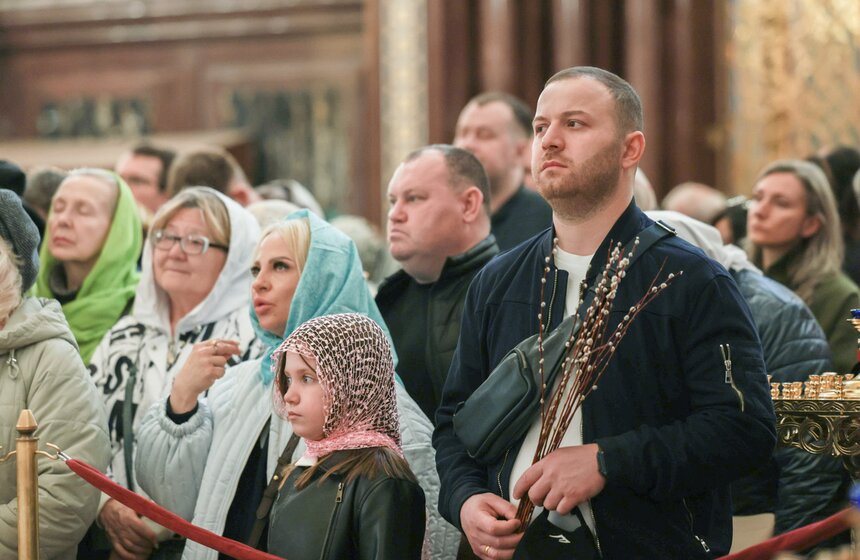 Всенощное бдение состоялось в кафедральном соборном храме Христа Спасителя 11 фото