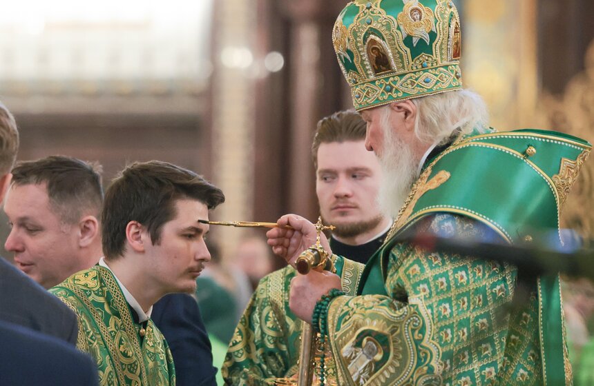 Всенощное бдение состоялось в кафедральном соборном храме Христа Спасителя 26 фото