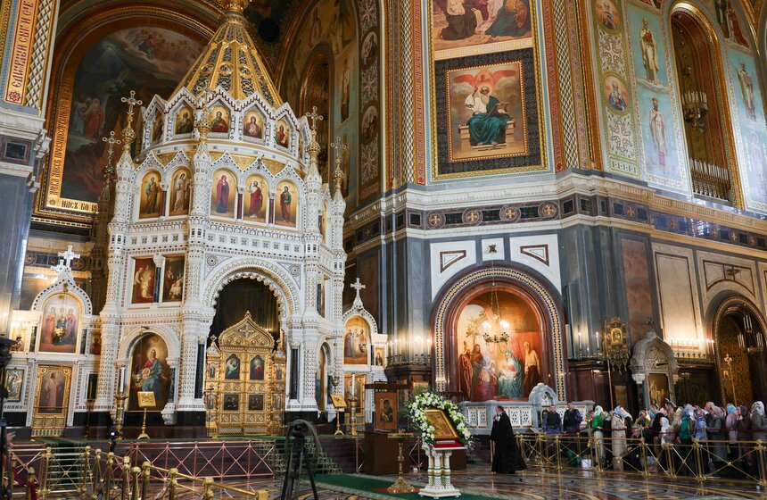 Всенощное бдение состоялось в кафедральном соборном храме Христа Спасителя 6 фото