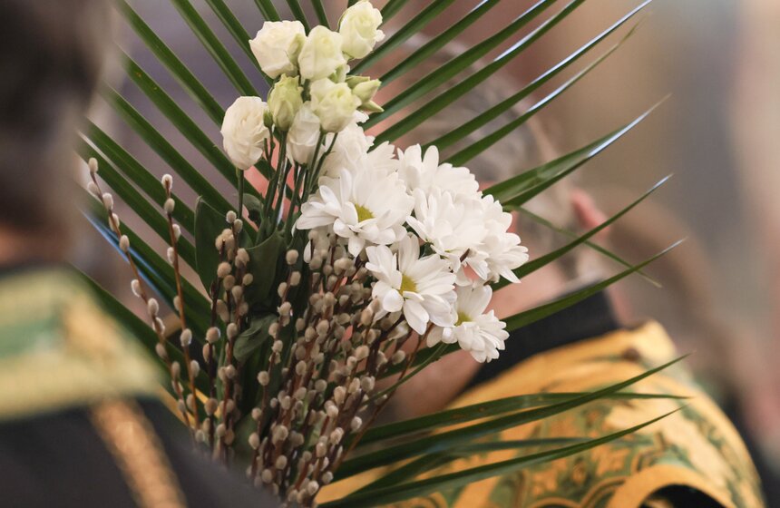 Всенощное бдение состоялось в кафедральном соборном храме Христа Спасителя 24 фото