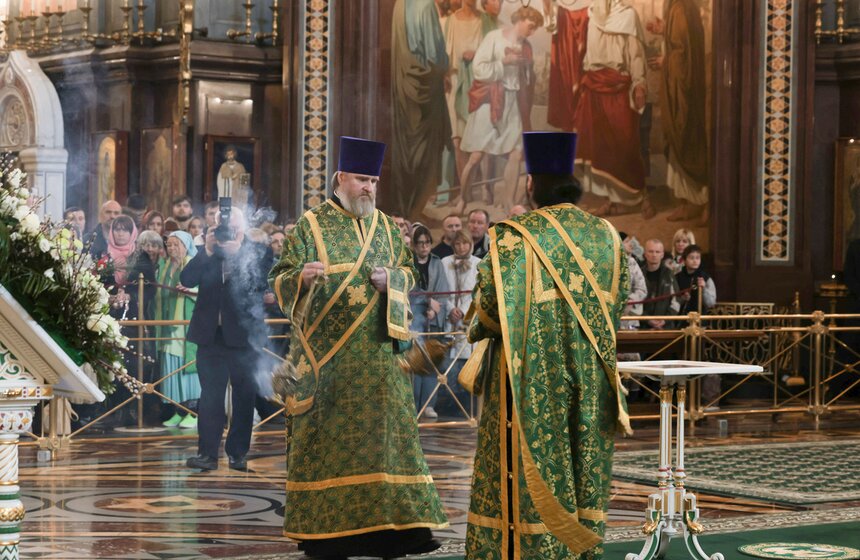Всенощное бдение состоялось в кафедральном соборном храме Христа Спасителя 13 фото
