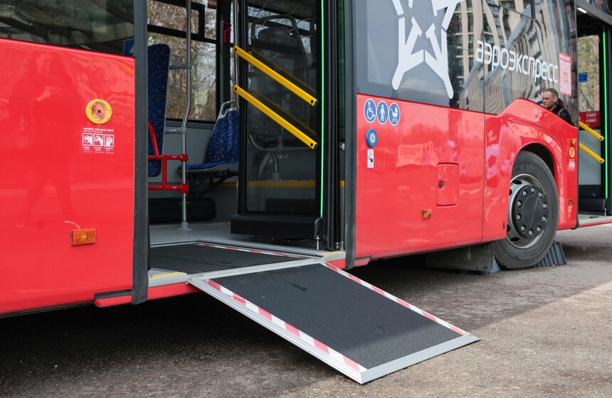 "Аэроэкспресс" запустил 4 новых усовершенствованных автобуса 13 фото