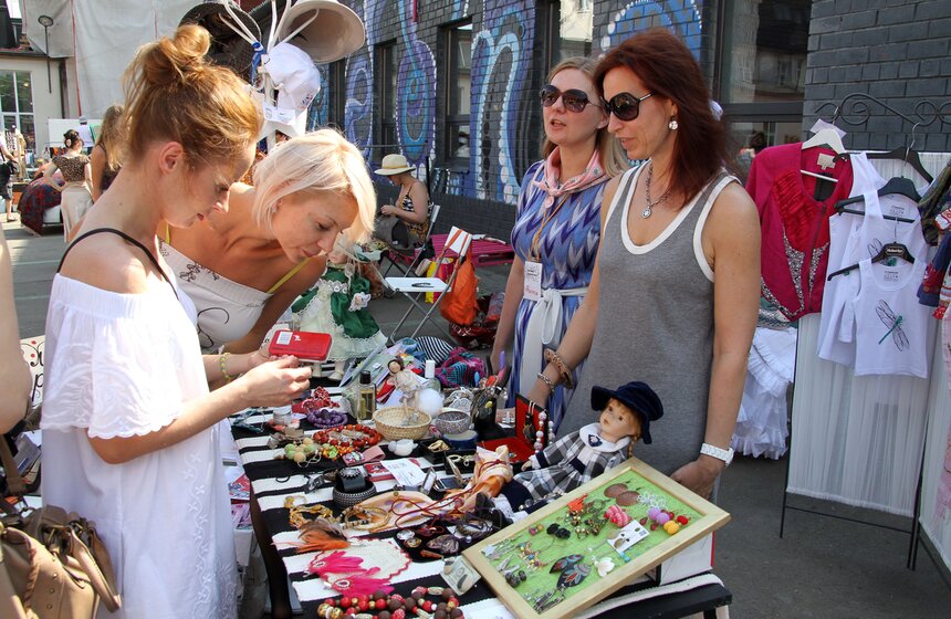 На дизайн-заводе "Флакон" прошла акция "Чисто. Сердечно" 8 фото