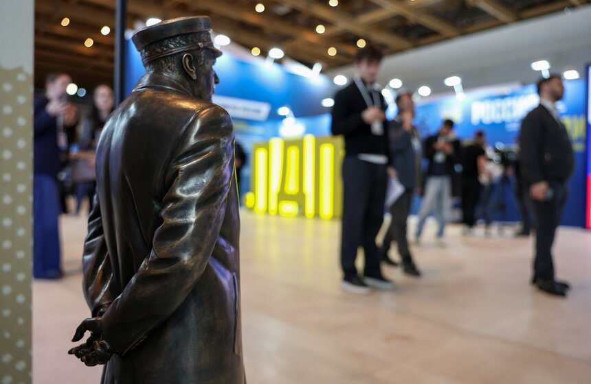 Выставка "Жириновский. Продолжение. ЛДПР" открылась в Москве 1 фото