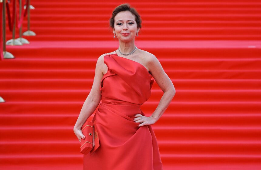 Елена Захарова<br />