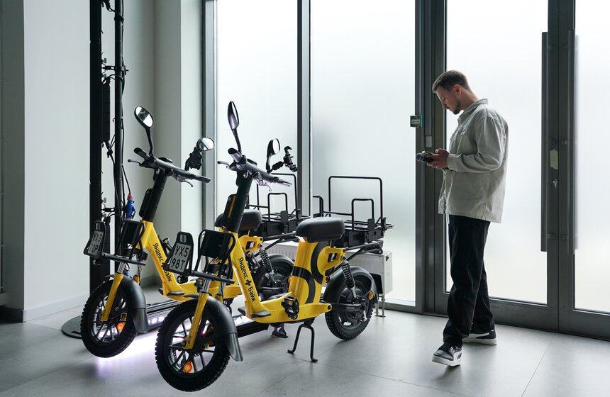 "Яндекс Еда" открыла второй курьерский центр в Москве 12 фото