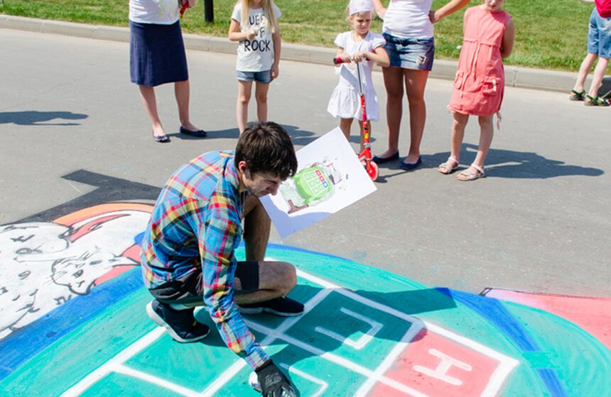 В Москве перед фестивалем "Не проспи!" прошел конкурс стрит-арта 9 фото
