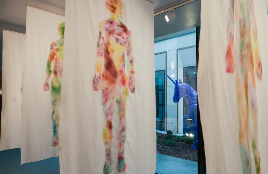 Выставка современного искусства "ВМЕСТЕ" открылась в Москве 8 фото