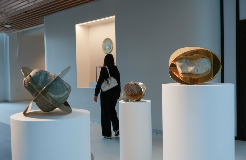 Выставка современного искусства "ВМЕСТЕ" открылась в Москве 6 фото