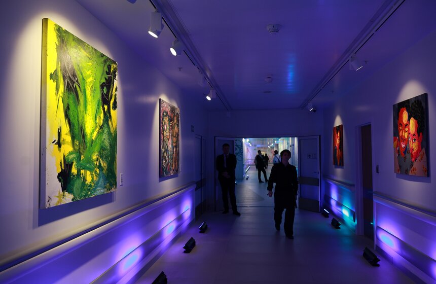 Выставка современного искусства "ВМЕСТЕ" открылась в Москве 16 фото