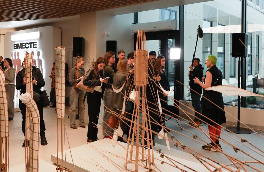 Выставка современного искусства "ВМЕСТЕ" открылась в Москве 4 фото