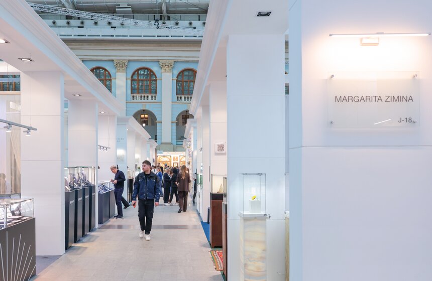 Ярмарка "АРТ МОСКВА" открылась в Гостином Дворе 5 фото