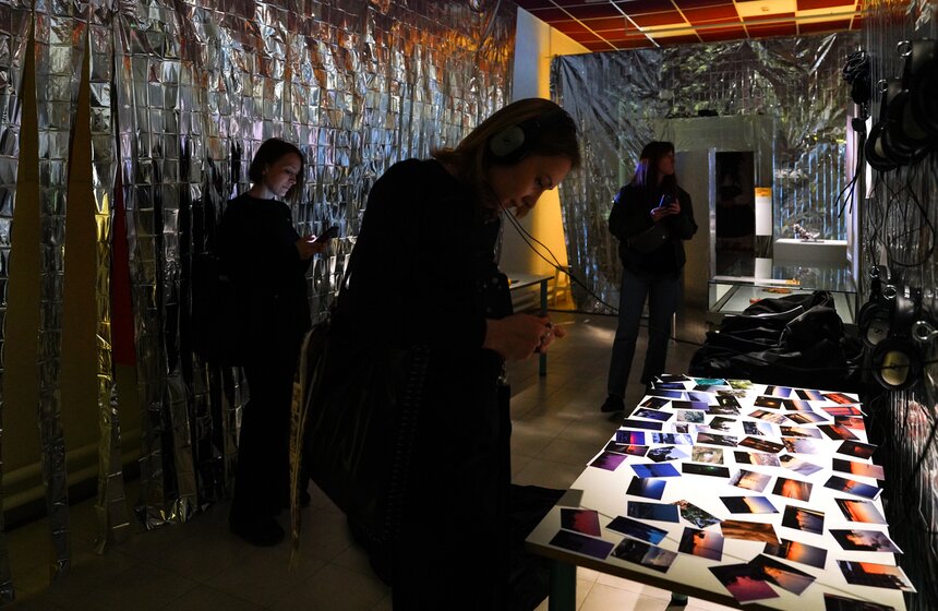 На ВДНХ открылась выставка школы "Каскад. Проект как метод" о метареальности 14 фото