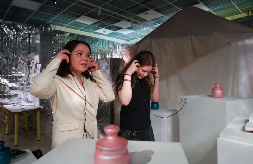 На ВДНХ открылась выставка школы "Каскад. Проект как метод" о метареальности 11 фото