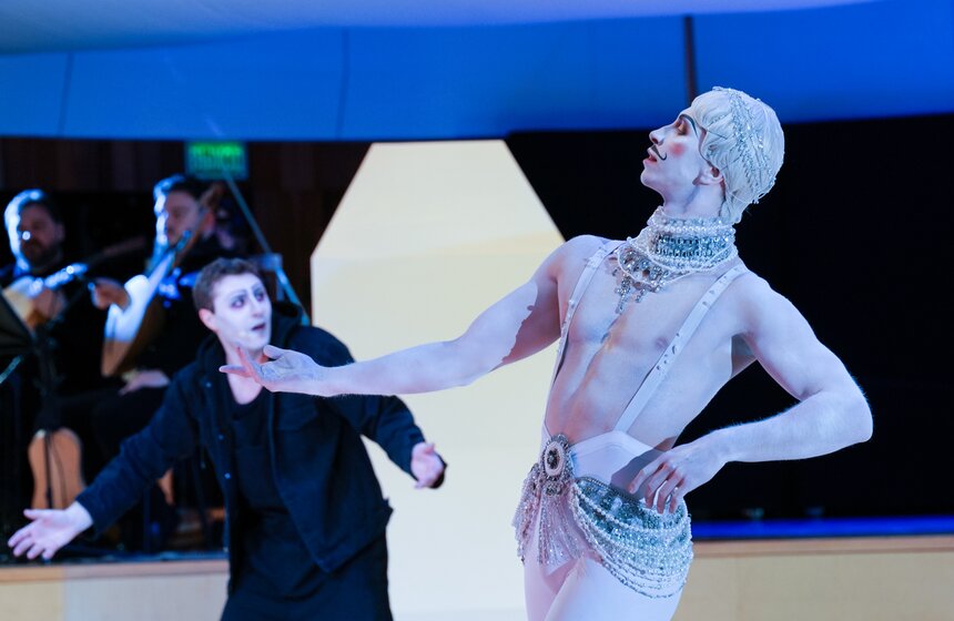 Премьера спектакля "Страшные сказки. Мистерия барокко" состоялась в зале "Зарядье" 15 фото