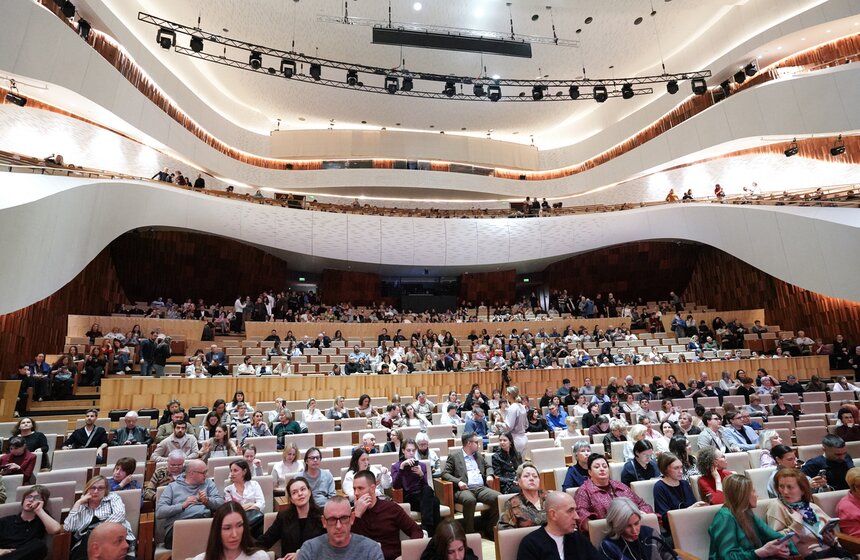 Премьера спектакля "Страшные сказки. Мистерия барокко" состоялась в зале "Зарядье" 4 фото