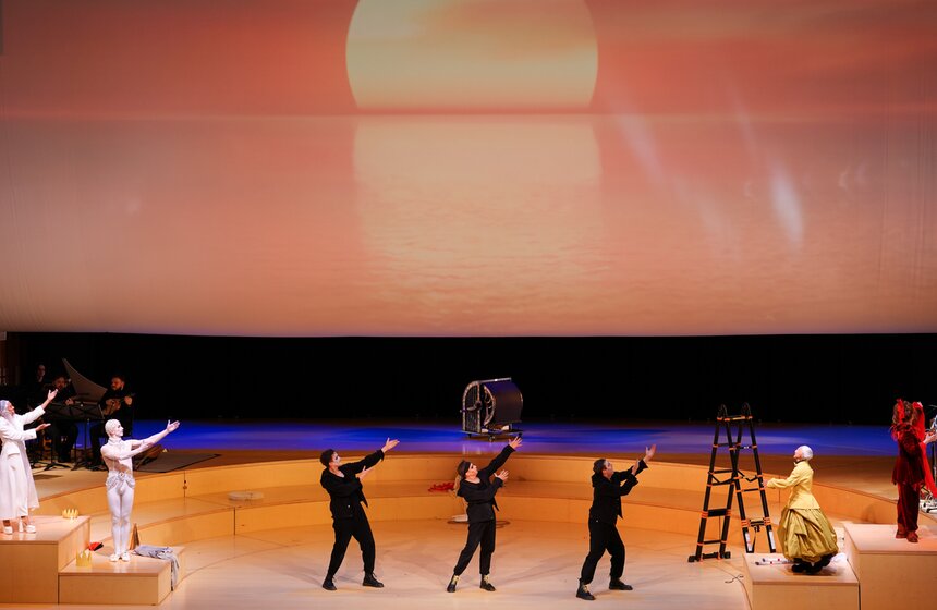 Премьера спектакля "Страшные сказки. Мистерия барокко" состоялась в зале "Зарядье" 22 фото