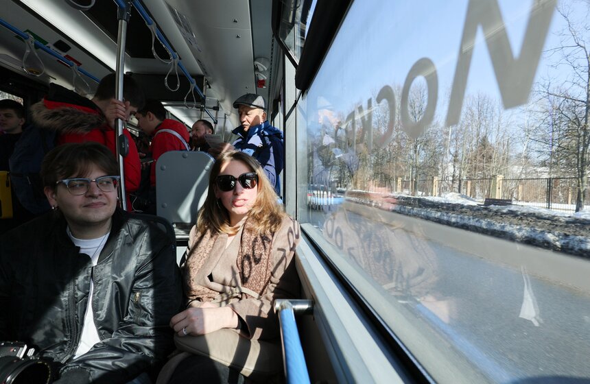 Первые в этом году пригородные маршруты запустили у станции метро "Тушинская" 16 фото