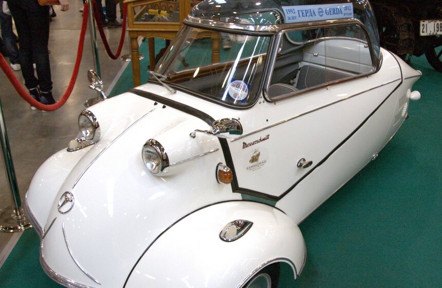 В Москве прошла выставка автомобилей "Олдтаймер-галерея" 14 фото