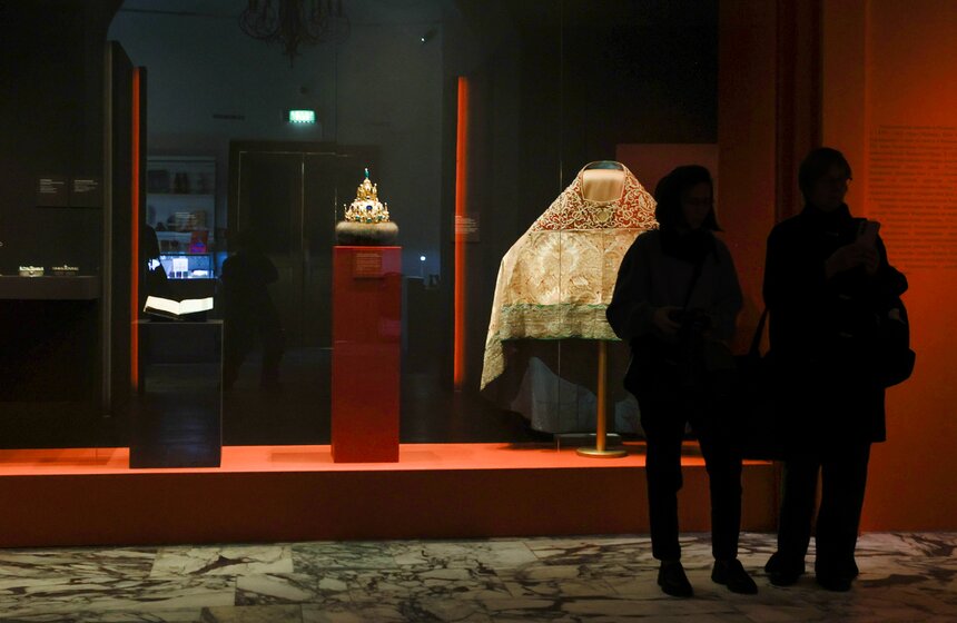 Выставка "Потомки Чингисхана. Русь и мир" открылась в Музеях Московского Кремля 7 фото