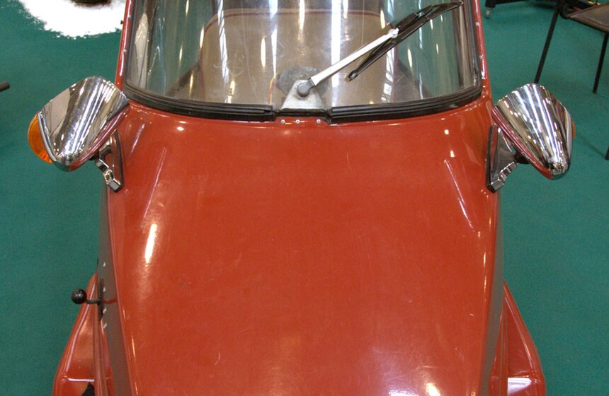 В Москве прошла выставка автомобилей "Олдтаймер-галерея" 12 фото