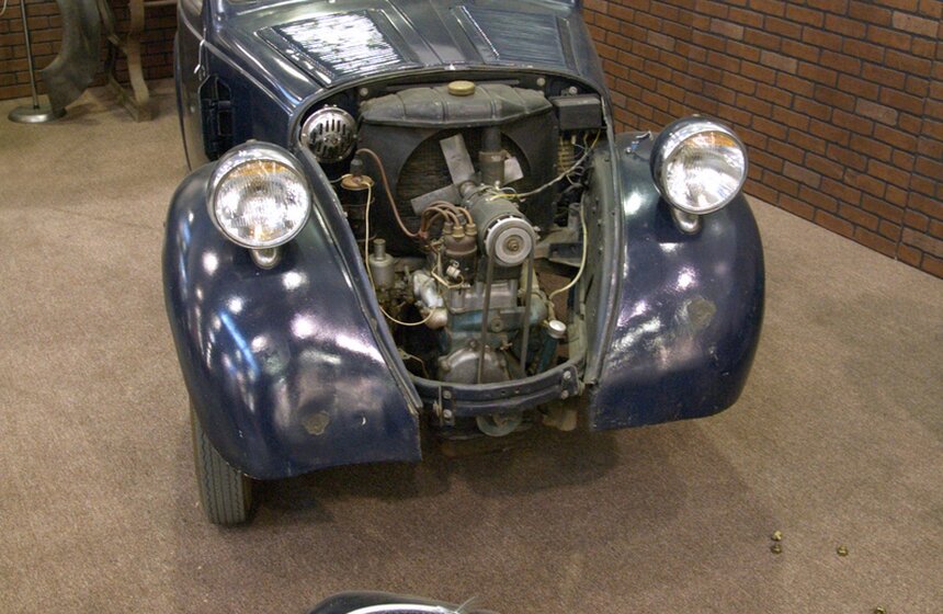 В Москве прошла выставка автомобилей "Олдтаймер-галерея" 4 фото