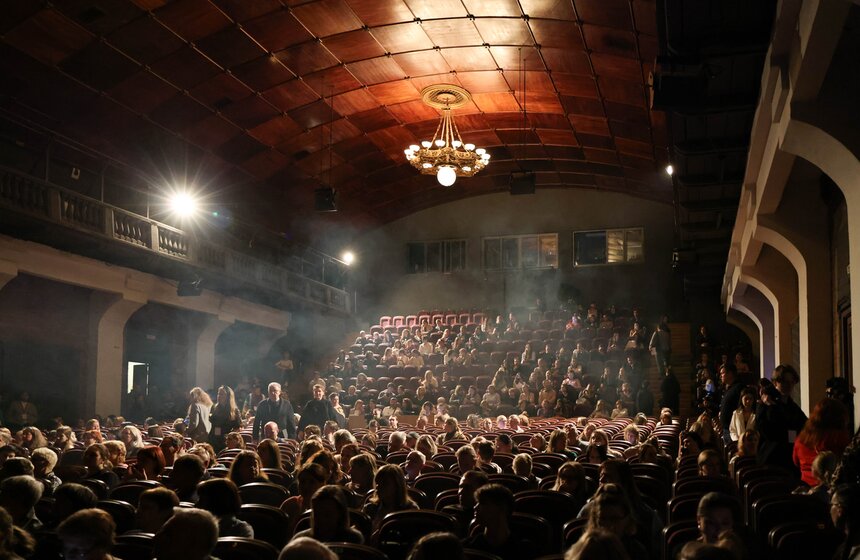 Фестиваль студенческих спектаклей "Первый план" открылся в Театре Гоголя 4 фото