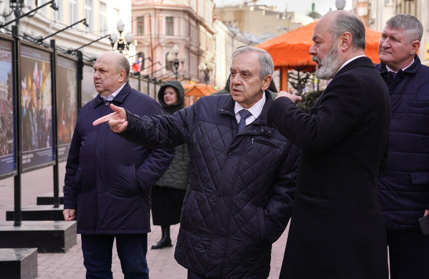 На Арбате открылись фотовыставки о Крыме и Севастополе 2 фото