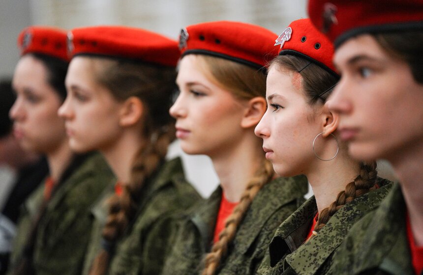 Выставка "Документальная летопись подвига" открылась в Музее Победы 12 фото