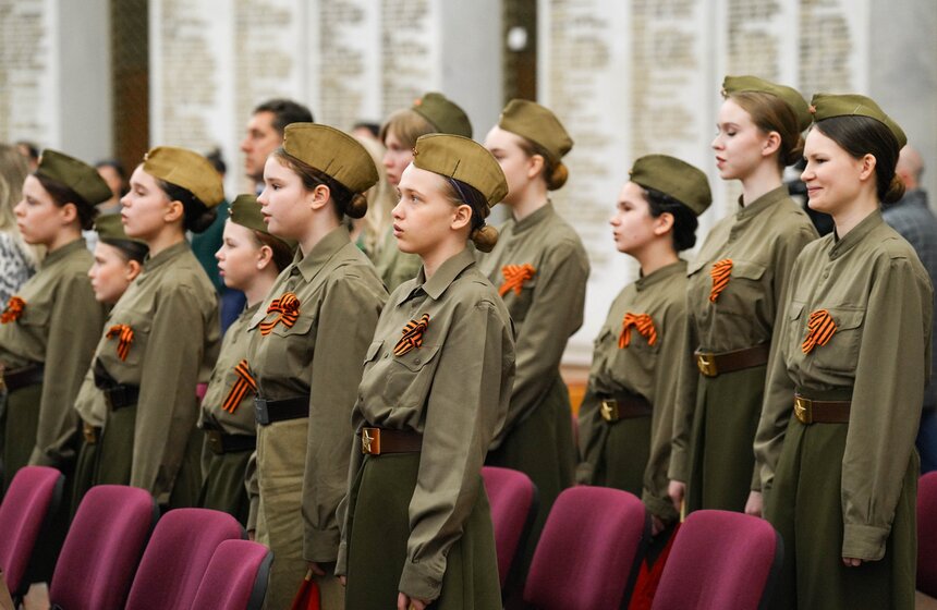 Выставка "Документальная летопись подвига" открылась в Музее Победы 4 фото